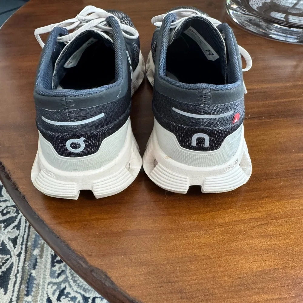 On Cloud women’s sneakers - Picture 3 of 4